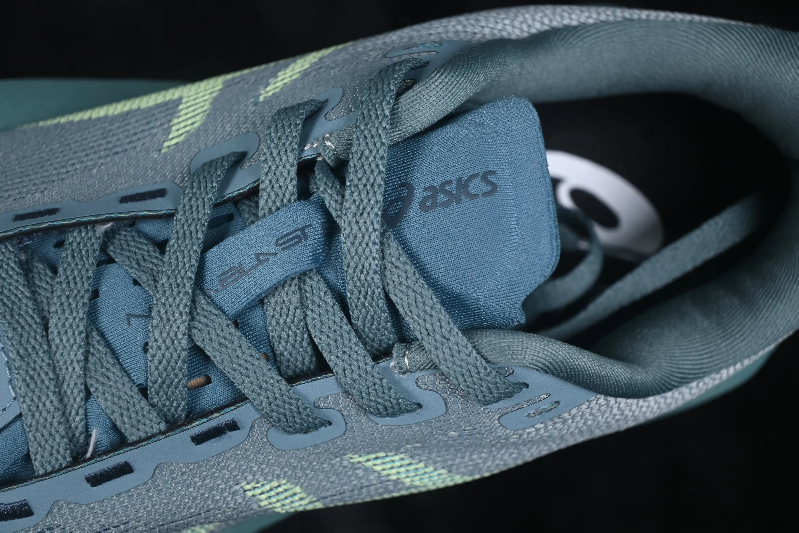 All categories Asics ASICS series Asics Novablast 6 1011C243-400